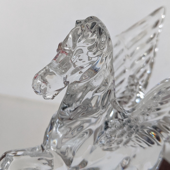 1999 Waterford Crystal Pegasus Legends and Lores 7 inch sculpture with wood base - Picture 9 of 14